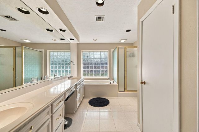 5125 Nina Lee Lane, Houston, TX 77092