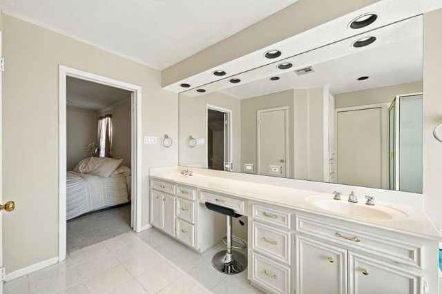5125 Nina Lee Lane, Houston, TX 77092