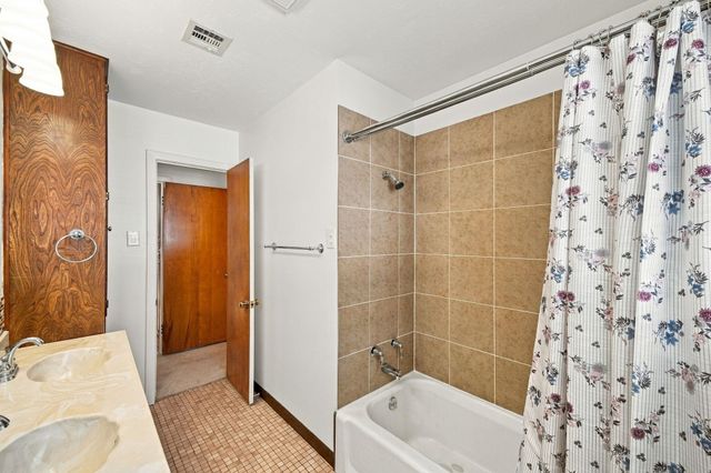 5125 Nina Lee Lane, Houston, TX 77092
