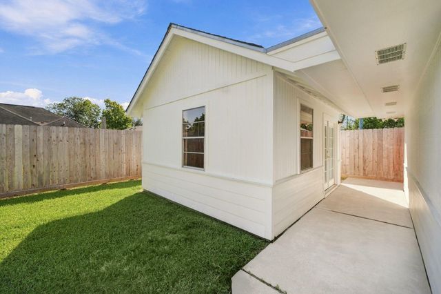 5125 Nina Lee Lane, Houston, TX 77092