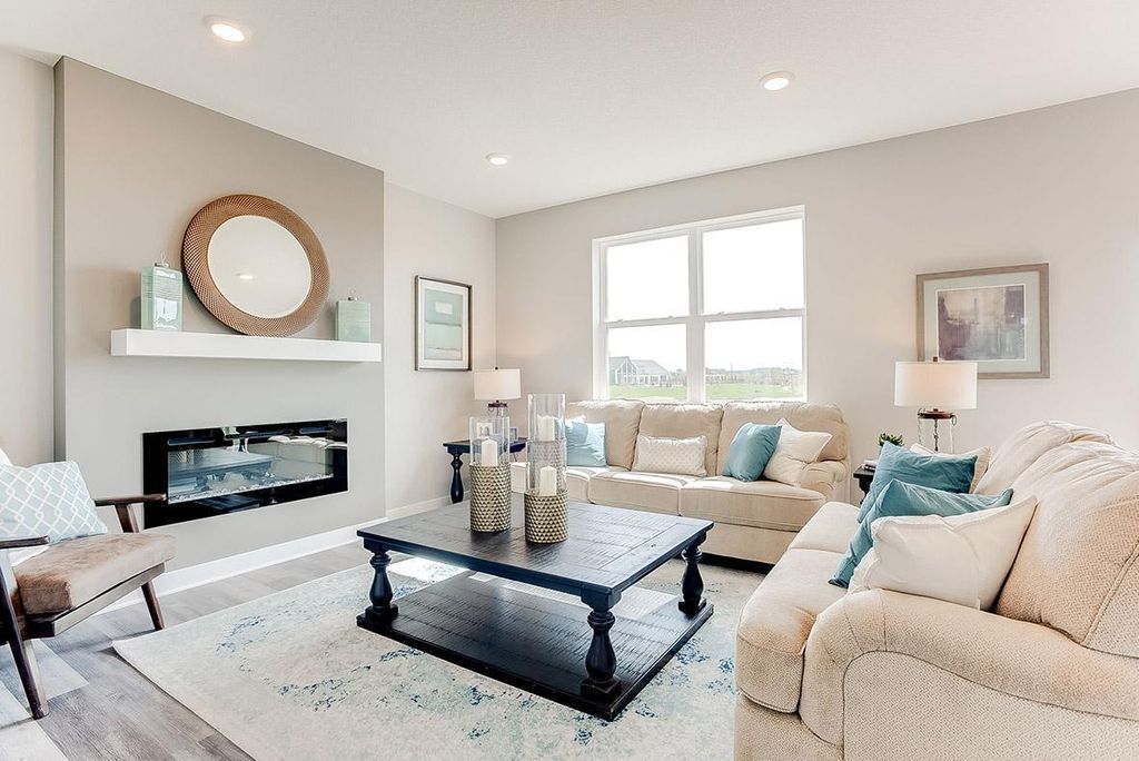 17025 Draper Way, Lakeville, MN 55044