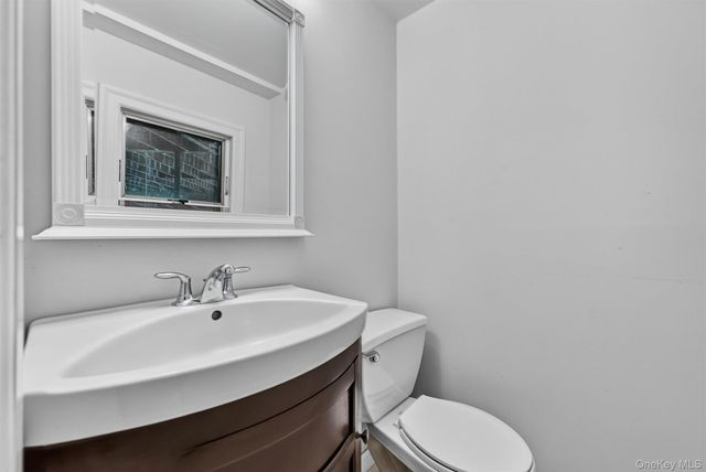 15 Meadowlark Drive, West Nyack, NY 10994