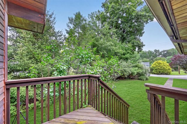 15 Meadowlark Drive, West Nyack, NY 10994