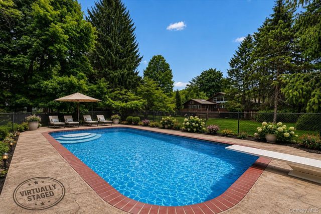 15 Meadowlark Drive, West Nyack, NY 10994