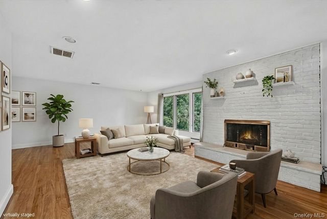15 Meadowlark Drive, West Nyack, NY 10994