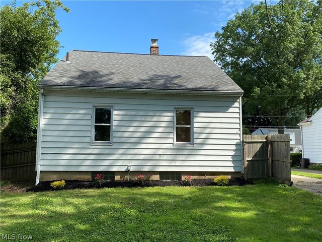 1600 Bond Street, Akron, OH 44313