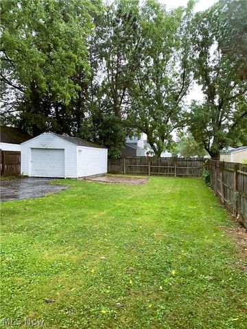 1600 Bond Street, Akron, OH 44313