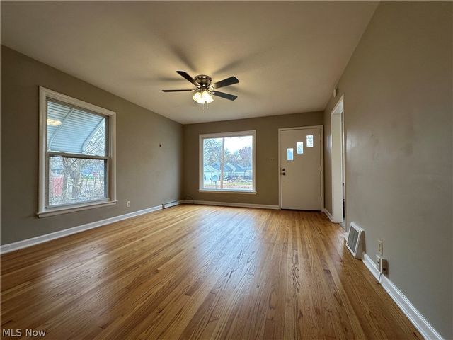 1600 Bond Street, Akron, OH 44313