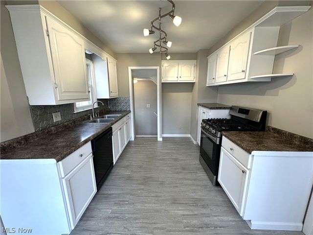 1600 Bond Street, Akron, OH 44313