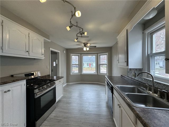 1600 Bond Street, Akron, OH 44313