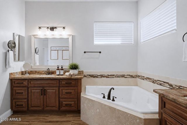 28524 N BRYCE Trail, San Tan Valley, AZ 85144