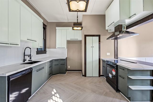 3902 Bernardo De Galvez B, Galveston, TX 77550