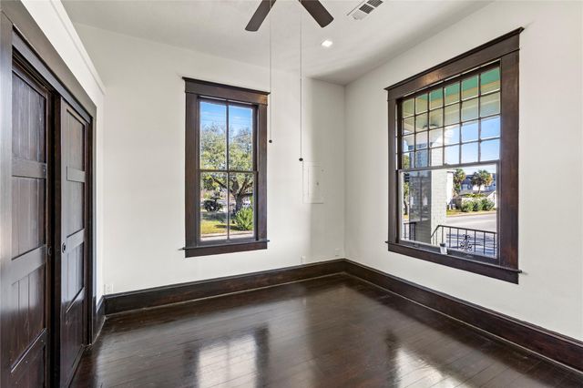 3902 Bernardo De Galvez B, Galveston, TX 77550
