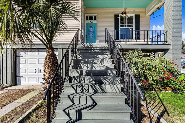 3902 Bernardo De Galvez B, Galveston, TX 77550