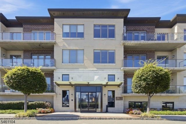 250 Henley Pl 207, Weehawken Twp., NJ 07086