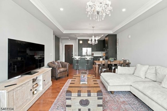 250 Henley Pl 207, Weehawken Twp., NJ 07086