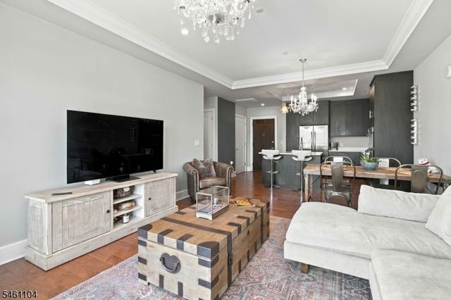 250 Henley Pl 207, Weehawken Twp., NJ 07086