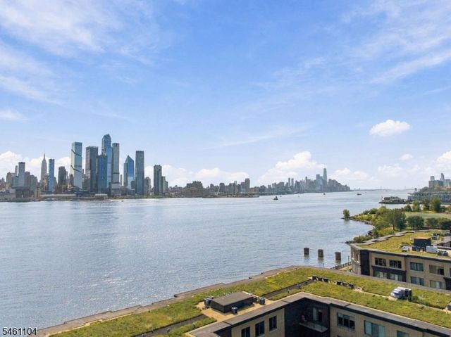 250 Henley Pl 207, Weehawken Twp., NJ 07086