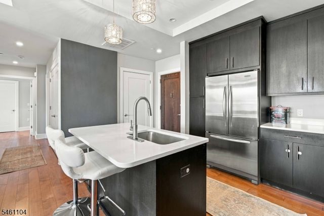 250 Henley Pl 207, Weehawken Twp., NJ 07086