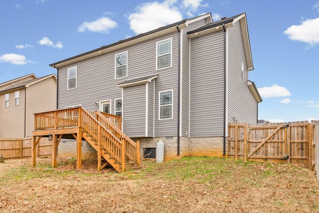 143 Sycamore Hill Dr, Clarksville, TN 37042