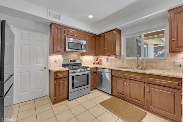 23714 Lawnside Drive, Newhall, CA 91321