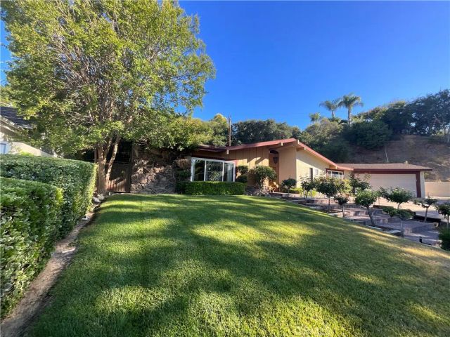 23714 Lawnside Drive, Newhall, CA 91321