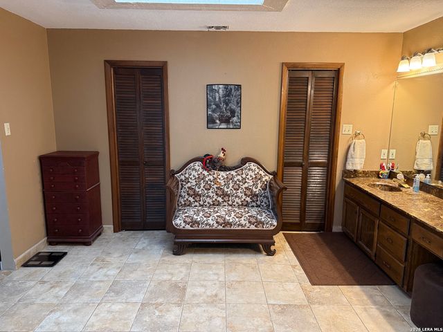 29616 No Le Hace Drive, Fair Oaks Ranch, TX 78015
