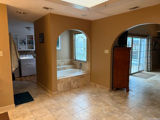 29616 No Le Hace Drive, Fair Oaks Ranch, TX 78015