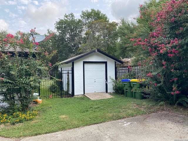 29616 No Le Hace Drive, Fair Oaks Ranch, TX 78015