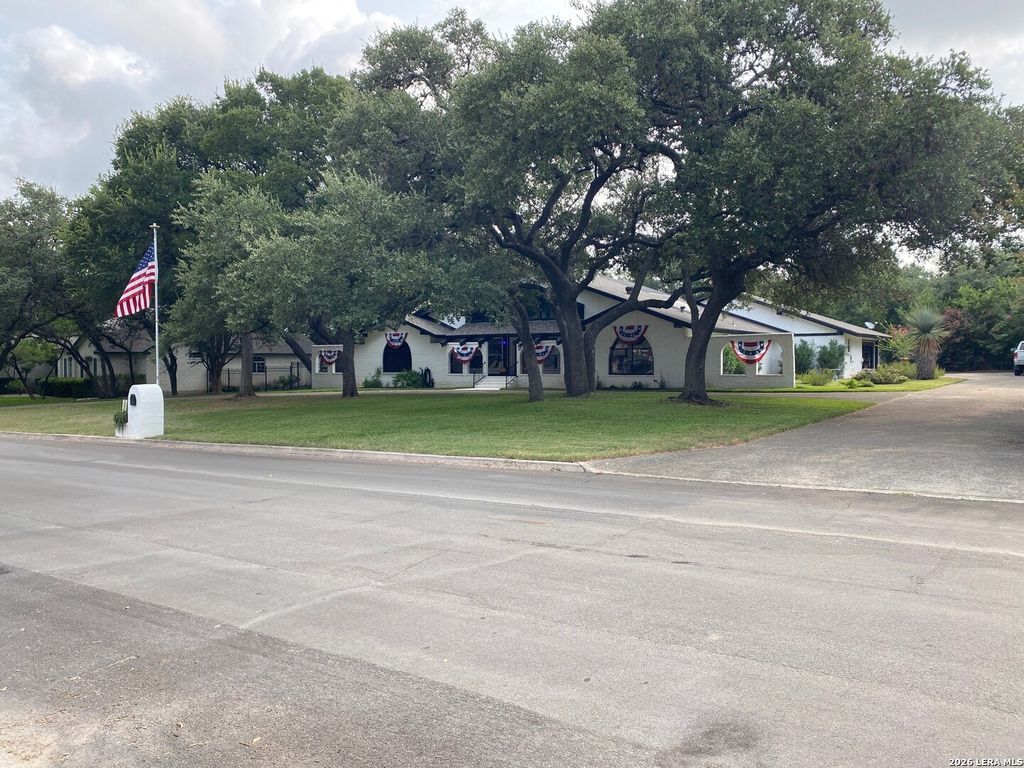 29616 No Le Hace Drive, Fair Oaks Ranch, TX 78015