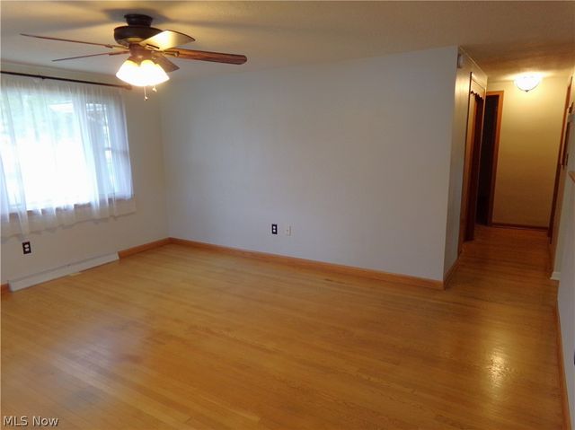 317 Wrexham Avenue SW, Massillon, OH 44646