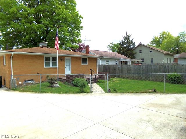 317 Wrexham Avenue SW, Massillon, OH 44646