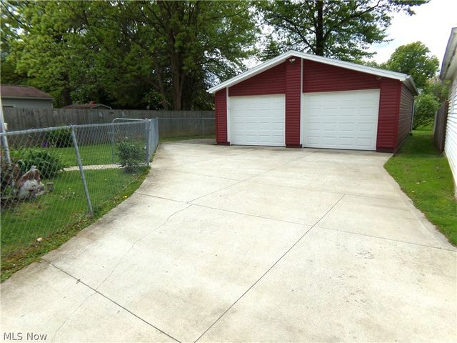 317 Wrexham Avenue SW, Massillon, OH 44646