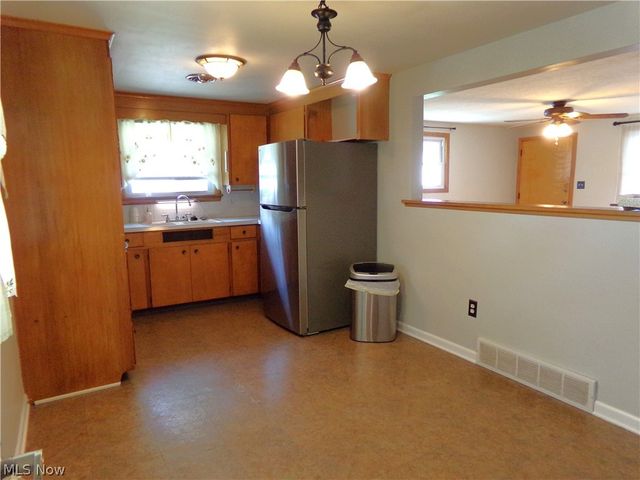 317 Wrexham Avenue SW, Massillon, OH 44646