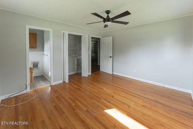 607 Peachtree Rd, Kingston, TN 37763