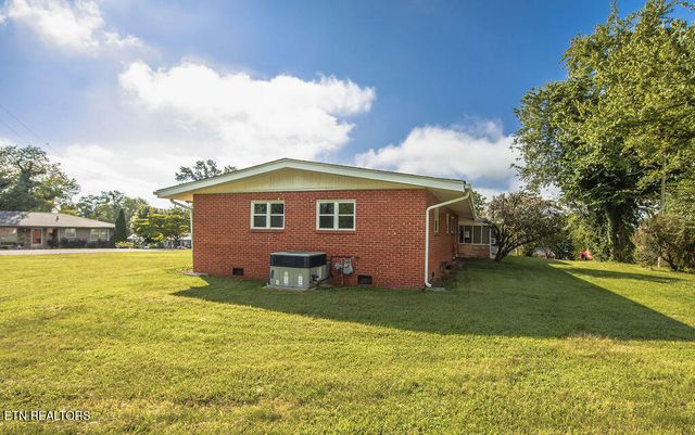 607 Peachtree Rd, Kingston, TN 37763