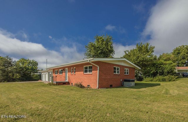 607 Peachtree Rd, Kingston, TN 37763