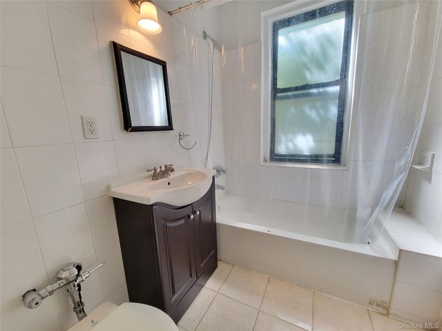 100-10 67 Road 3F, Forest Hills, NY 11375