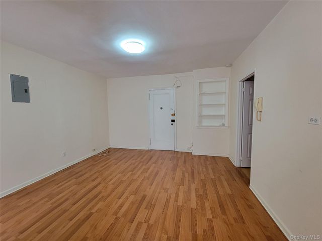 100-10 67 Road 3F, Forest Hills, NY 11375