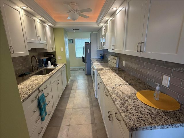 204 3RD STREET W 405, Bradenton, FL 34205