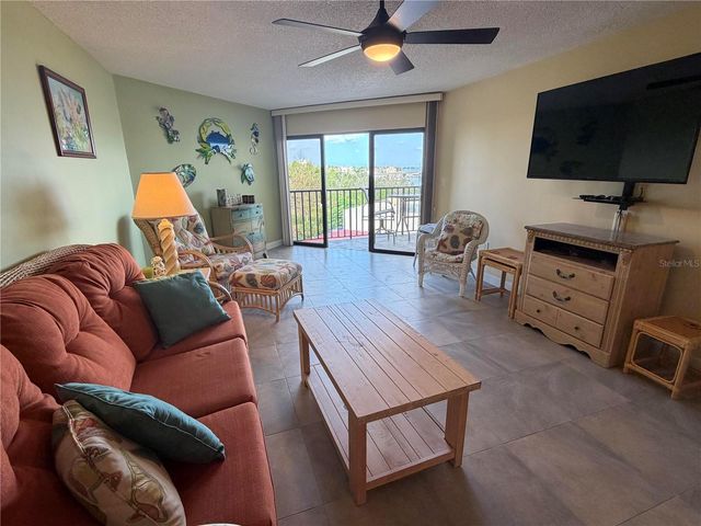 204 3RD STREET W 405, Bradenton, FL 34205