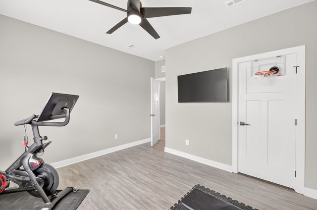 1427 Dawbarn Dr, Murfreesboro, TN 37128