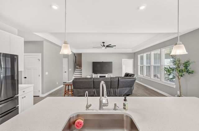 1427 Dawbarn Dr, Murfreesboro, TN 37128