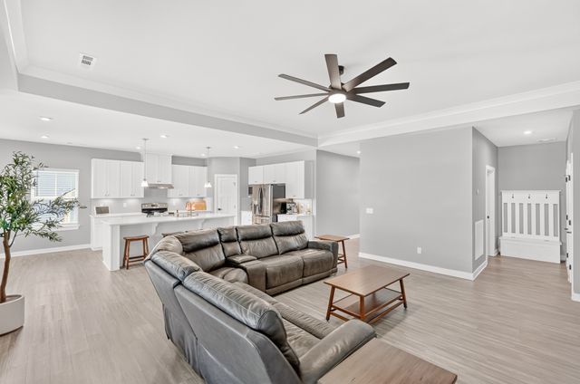 1427 Dawbarn Dr, Murfreesboro, TN 37128
