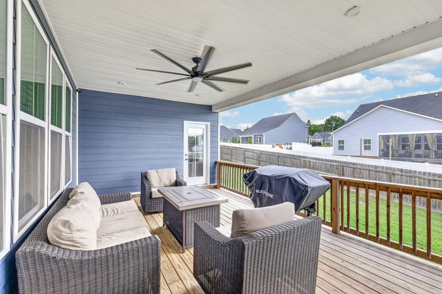 1427 Dawbarn Dr, Murfreesboro, TN 37128