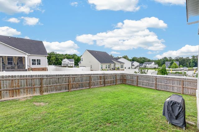 1427 Dawbarn Dr, Murfreesboro, TN 37128