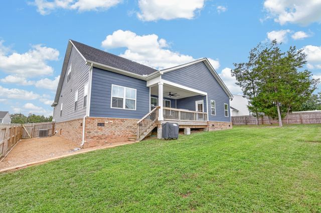 1427 Dawbarn Dr, Murfreesboro, TN 37128