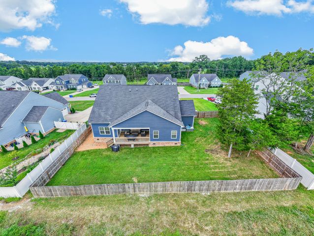 1427 Dawbarn Dr, Murfreesboro, TN 37128