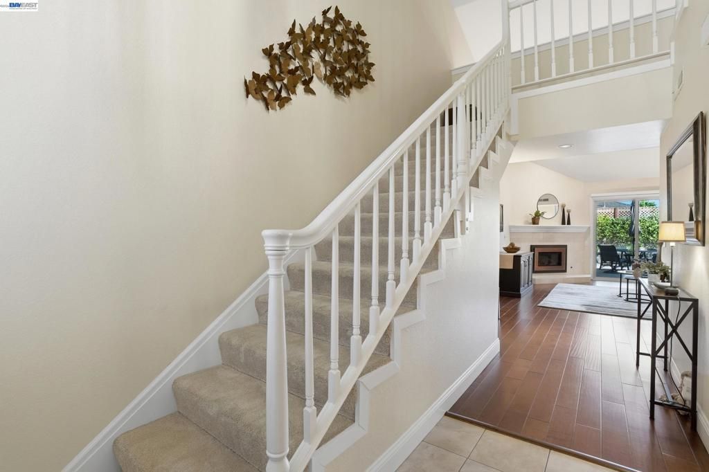 Image 4 of property listing at 1825 Crestline Rd, Pleasanton, CA 94566