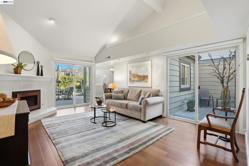 Image 5 of property listing at 1825 Crestline Rd, Pleasanton, CA 94566